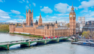 Londres, la capital del Reino Unido, es una metrópolis dinámica que fusiona la grandeza de su legado histórico con la vitalidad de su vida contemporánea.  